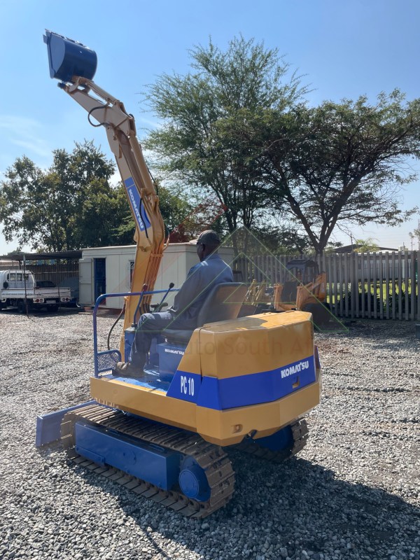 PYR3-079 Komatsu PC10-6 Used Excavator (13) Komatsu PC10-6 Mini Excavator