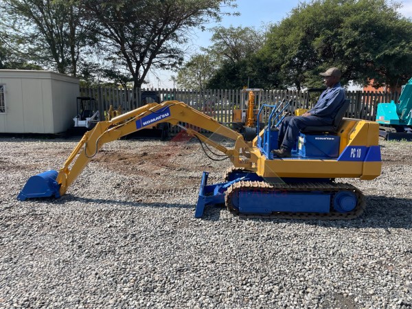 PYR3-079 Komatsu PC10-6 Used Excavator (20) Komatsu PC10-6 Mini Excavator