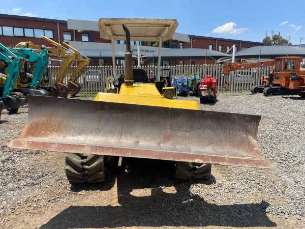 IMG_0502 Komatsu D20PG-6