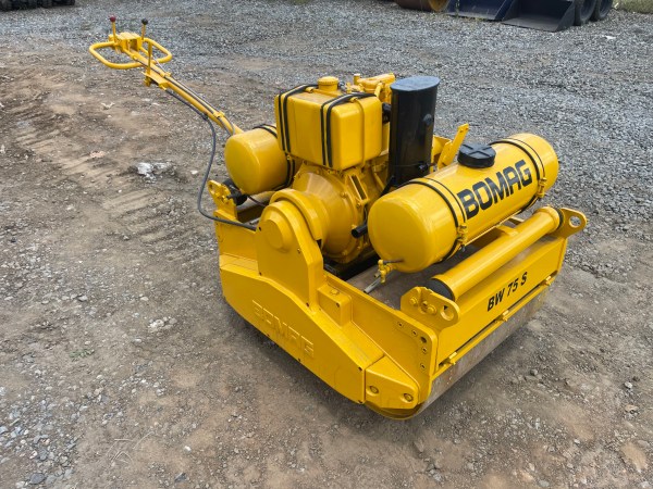 IMG_1295 Bomag BW75S