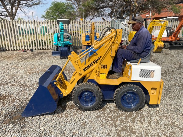 Komatsu SK04