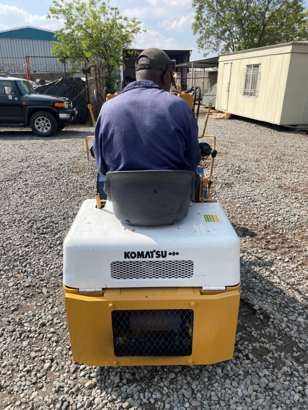 Komatsu SK04
