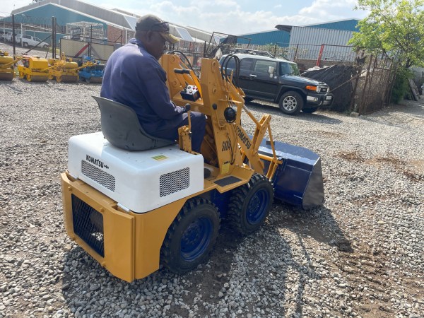 Komatsu SK04