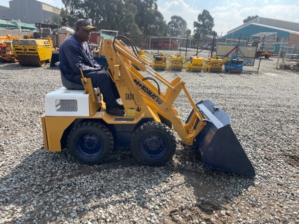 Komatsu SK04