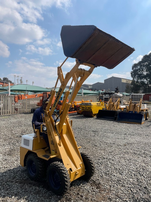 Komatsu SK04