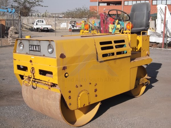 Sakai SV25 - Road Roller Used Sakai SV25 Road Roller – 2800kg Diesel Sit-On | Johannesburg