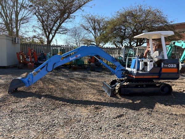 Kubota KX-033