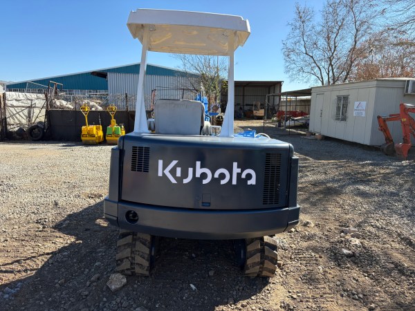 Kubota KX-033