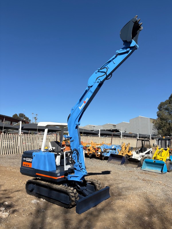 Kubota KX-033
