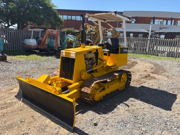 IMG_4744 Komatsu D21A-7