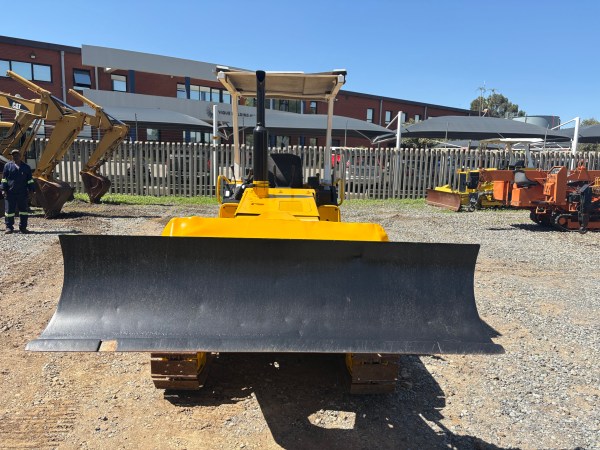 IMG_4752 Komatsu D21A-7