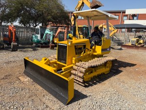IMG_3448 Komatsu D21P-6